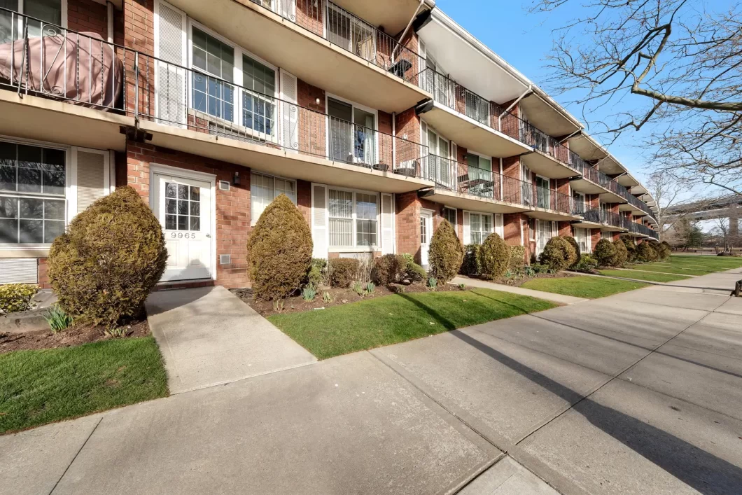 9965 Shore Road 6C front