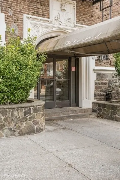 Exterior of 130 Bay Ridge Parkway in Bay Ridge, Brooklyn