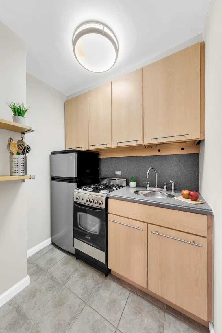kitchen 7259 Shore Road studio co-op Bay Ridge Brooklyn